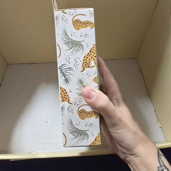 Hot Stuff Heated Neck Wrap Cheetah and Leaves - Picture 3 of 4